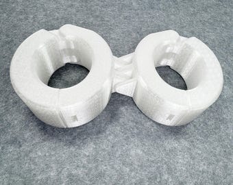 3D Printed Wrist Restraints: Hinged BDSM Cuffs with Key