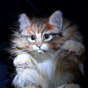 Ginger kitten made of combed wool and faux fur. Like lifelike, realistic looking kittens, Cute Gift cat lover, Pet Memorial, felt.
