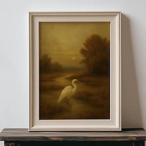 Stampa a olio di un paesaggio lunatico di airone - Arte murale di un uccello di palude autunnale, scena naturale di un fiume rustico, poster di fauna selvatica nei toni della terra