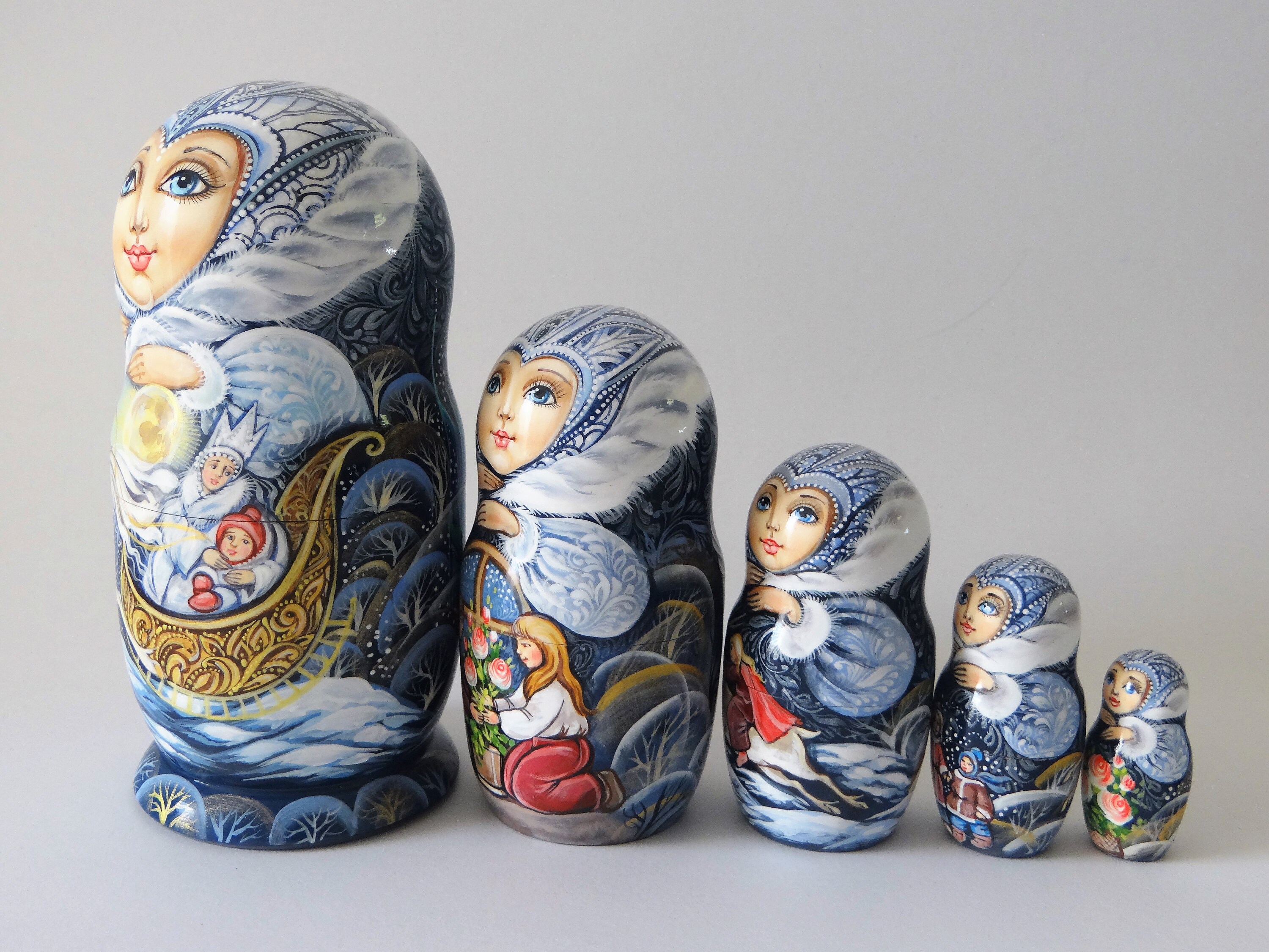 Fairy Tale snow Queen. Nesting Doll / Matryoshka Set of 5 russian
