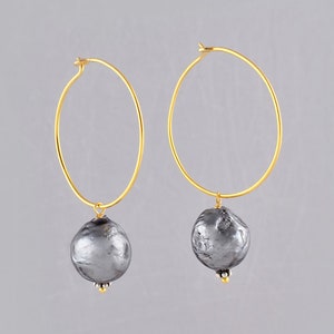 Orecchini a cerchio con perle barocche: argento 925 placcato oro
