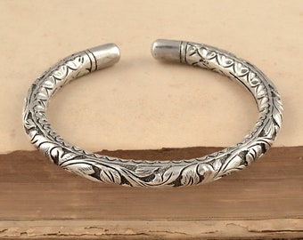 925 sterling silver handmade amazing engraving design wrist bangle bracelet kada, top class jewelry from Rajasthan India