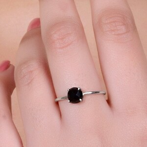 Handmade Round Black Onyx 925 Sterling Silver Ring (US Size 6.5)