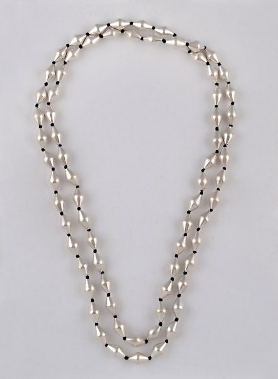 Silver dholki beads best sale necklace