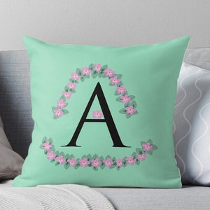 Funda de almohada con monograma 'A' de menta personalizada, funda de cojín con adornos florales, acento refrescante de decoración del hogar, funda de almohada de sofá personalizada