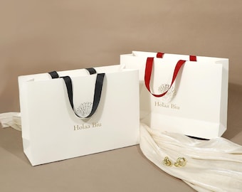 Customized White Paper Gift Bag, Eco-Friendly Shopping Bag