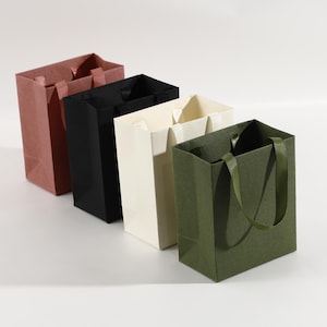 Customized Paper gift Bag, Personalized High Quality Eco-Friendly Bag, Jewelry Shopping Bag, Luxury, texture, Wedding birthday etc gift bag