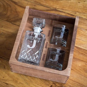 Carafe en verre à whisky personnalisée Le cadeau parfait pour lui, un cadeau pour un petit ami ou un cadeau de mariage image 2