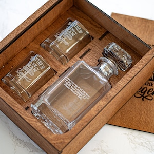 Carafe en verre à whisky personnalisée Le cadeau parfait pour lui, un cadeau pour un petit ami ou un cadeau de mariage image 5