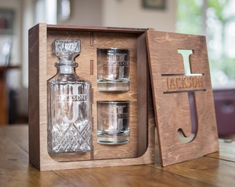Personalized Whiskey Glass Decanter  - The Perfect Gift For Him, Boyfriend Gift or Wedding Gift