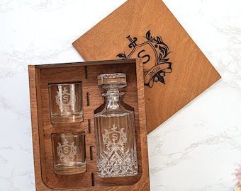 Personalized Whiskey Decanter Set: Engraved Glass, Groomsmen Gift
