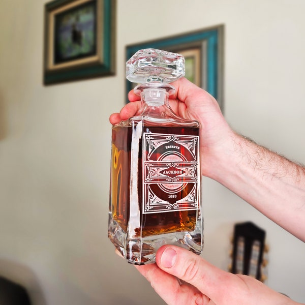 Personalized Whiskey Glass Decanter  - The Perfect Gift For Him, Boyfriend Gift or Wedding Gift