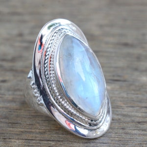 Regenbogen Mondstein Ring, Sterling Silber Schmuck, natürlicher Blitz Regenbogen Mondstein, Geschenk für sie, Jahrestag Ring, Boho Ringe, Statement Ring