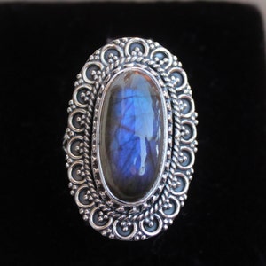 Blue flash Labradorite sterling silver handmade ring, Statement rings, Gift for her, Labradorite Jewelry, Hand Crafted Bohemian Ring
