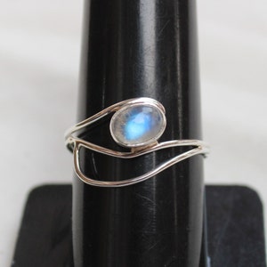 Rainbow Moonstone Ring, Stackable Ring, Gift for her, Sterling silver handmade rings, Blue flash Rainbow Moonstone Ring, anniversary gifts
