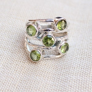 Peridot Sterling Silver Ring, Dainty Jewelry, Statement Rings, Promise Ring, Natural Green Peridot gemstone, gift for her, energy stone ring