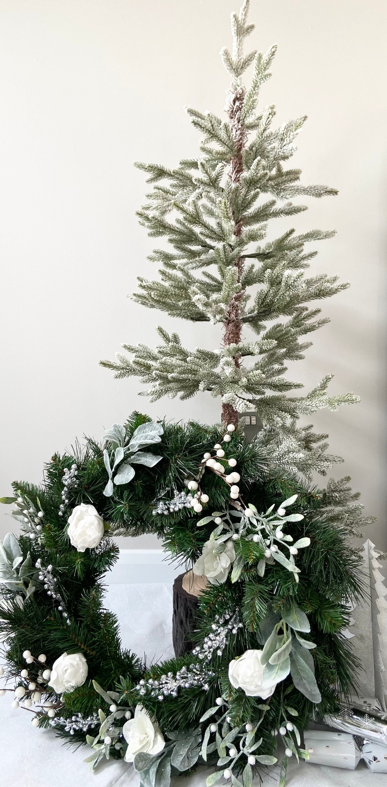 2022white × green christmas wreathe① Holiday Living 48-in Pre-lit Indoor/Outdoor Green Mixed Needle