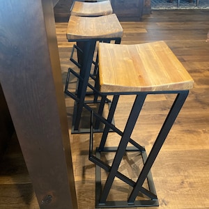 bar stool
