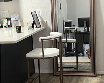 bar stool