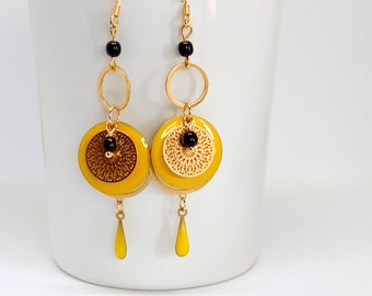 Boucles d'oreilles sequins émaillés jaune