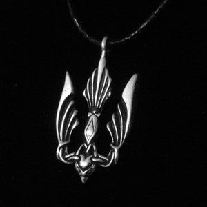 Hawk Pendant in silver/ Bird of Prey Eagle/ Falcon Necklace for Men or Women/ Unisex Bird Lover Gift/Falcon Trident in silver