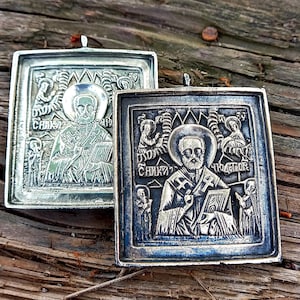 Desktop icon of St. Nicholas the Wonderworker of the Slavic Orthodox Church/Mascot/Prayer/Protection of the Saints/Silver icon/Brass icon.