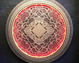 Lámpara LED de 88 cm / 34". "Entheogen 2.0". Arte mural de geometría sagrada con control remoto.