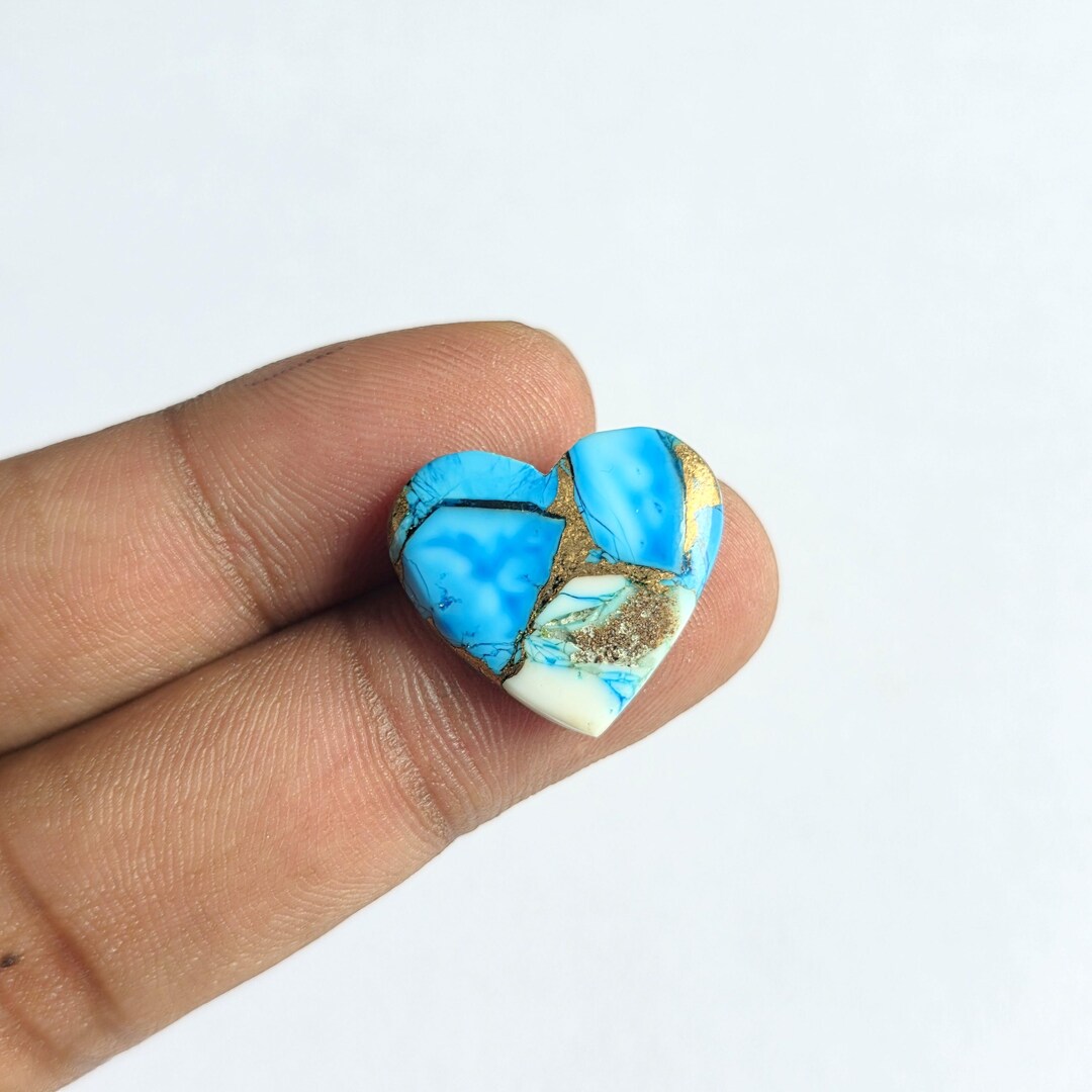 サイの季節('12イラク/トルコ)　Blu-ray　ブルーレイ Ice Blue Dahlia Turquoise Cabochon: Heart Shaped Kingman Gemstone