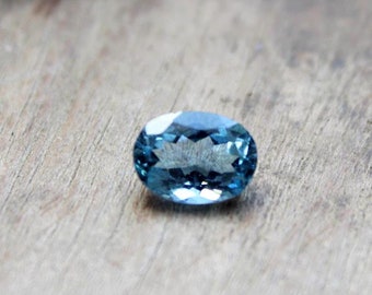 Faceted Aquamarine Gemstone: 9.5x7mm Jewelry Cut Stone