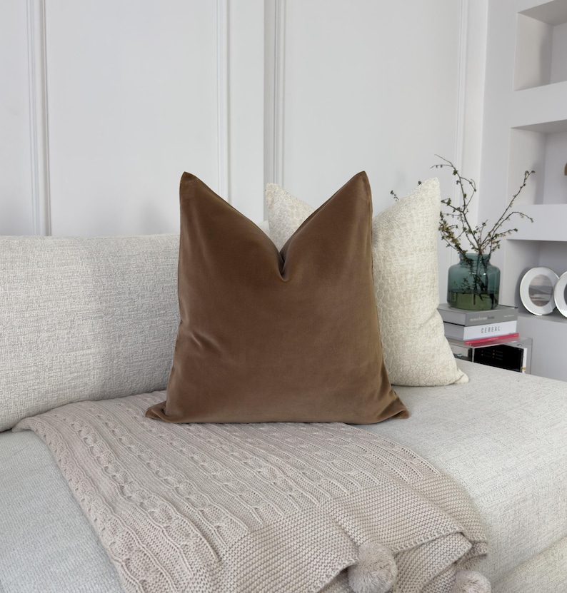 Funda de cojín de terciopelo premium en color topo, funda de almohada decorativa para el hogar, funda de almohada lumbar (todos los tamaños) imagen 11