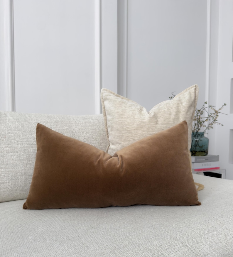 Funda de cojín de terciopelo premium en color topo, funda de almohada decorativa para el hogar, funda de almohada lumbar (todos los tamaños) imagen 2