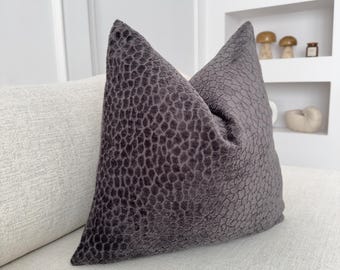 Luxe donkergrijze kussensloop chenille met reliëfdruk Sierkussen grijze hoes kussenhoes (alle maten)
