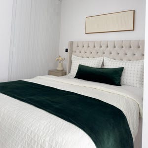 Dark Green Velvet Bed Runner Soft Luxurious Bed Scarf Hotel Style Bedding Decor