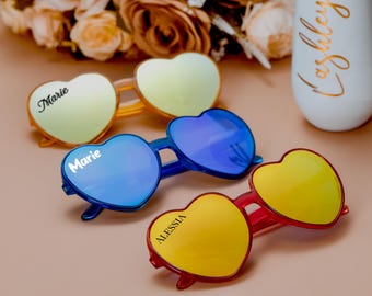 Gafas de sol holográficas personalizadas en forma de corazón para damas de honor, gafas de sol para despedidas de soltera, regalos para damas de honor