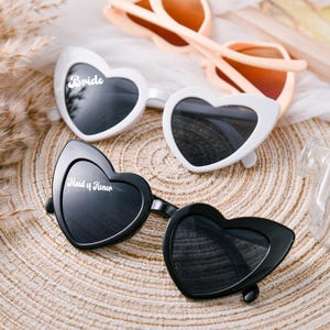 Benutzerdefinierte Brautparty herzförmige Sonnenbrille, personalisierte Brautjungfer Geschenke, Party Souvenirs, personalisierte herzförmige Brille
