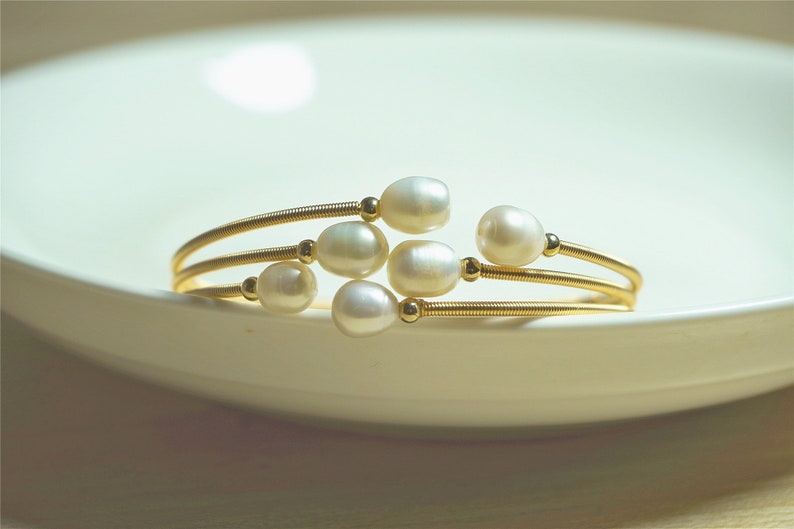 White Pearl Bracelet Delicate pearl bracelet-Pearl bracelet-Bridal jewelry-Bridal Pearl Bracelet-Cuff Bracelet-Open cuff Bracelet