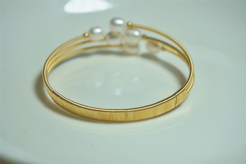 White Pearl Bracelet Delicate pearl bracelet-Pearl bracelet-Bridal jewelry-Bridal Pearl Bracelet-Cuff Bracelet-Open cuff Bracelet