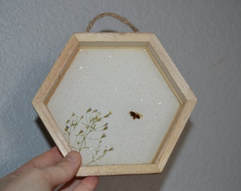 bee floral wooden wall hanging made with real honeybees sealed in resin