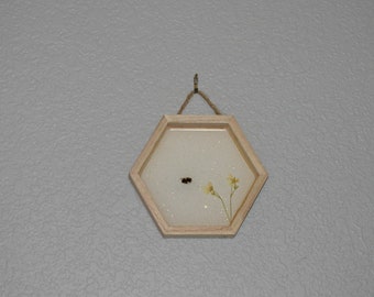 Bee floral wooden wall hanging made with real honeybees sealed in resin