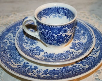 Coffee cup with saucer and cake dish,BURGENLAND blue / Villeroy & Boch / made in germany / white and blue /Farmhouse Decor/ Wedding Gift