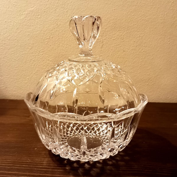 French Crystal Bowl, Candy Dish and Covered Glass Lid, Beautiful Vintage Cut Glass Confetti Container, French Wedding Favor, Christmas gift