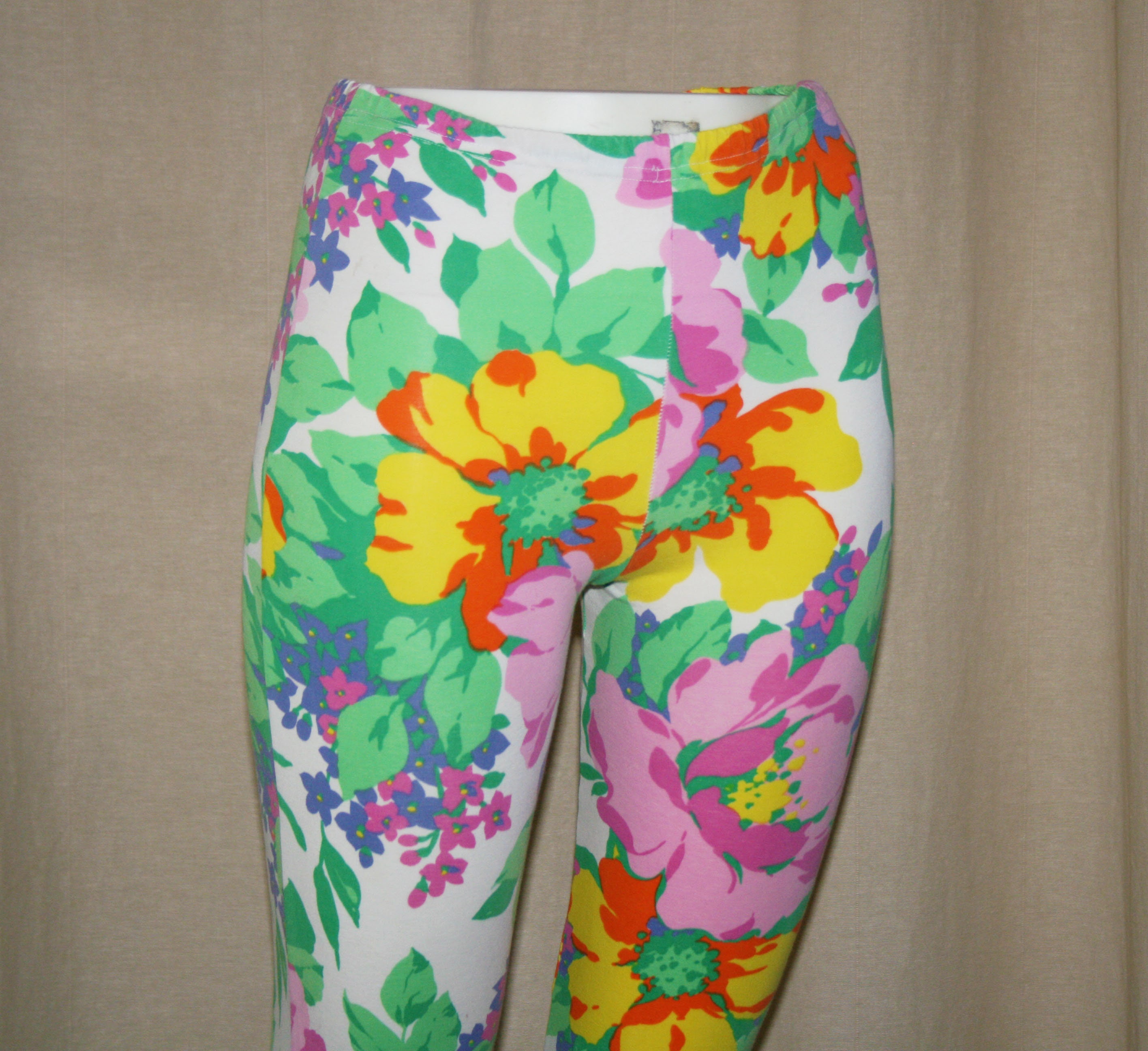 ITALIAN Vintage 80s, Colorful Floral Print Leggings, Gym Pants