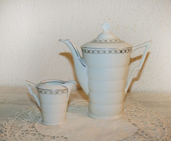 Vintage, 2 piezas cafetera y jarra de leche ALP Checoslovaquia porcelana  art déco cafetera / decoración de borde dorado Cerámica de mediados de  siglo -  España