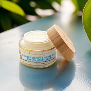Manuka Honey Liquid Face Cream:  Royal Jelly Moisturizer with Aloe Base | Fragrance Free or