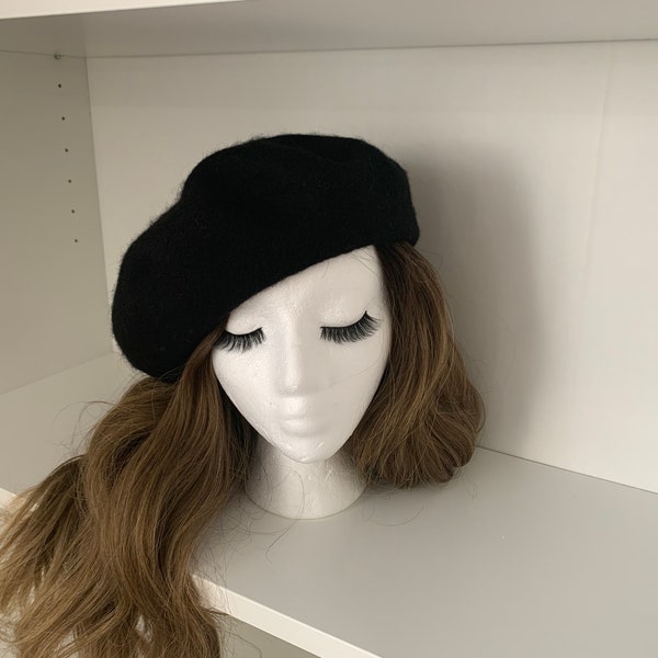 SALE!French Beret, Classic Wool Beret, Spring Beret. Wool Hat. Black Beret made of 100% Wool. Women Beret. Women's Slouchy Black Beret