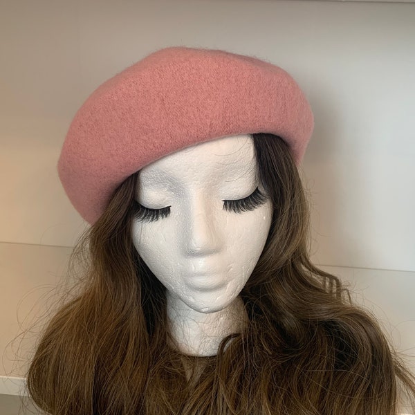 SALE!Adjustable Size French Beret, Classic Wool Beret. Spring Beret. Fall Beret. Wool Hat. Beret is made of 100% Wool. Women Beret.