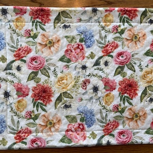 Mix of Flowers Quilted Placemat | floral placemat, fabric placemat, dining decor, flowers, washable placemat, Springtime, daisies, roses