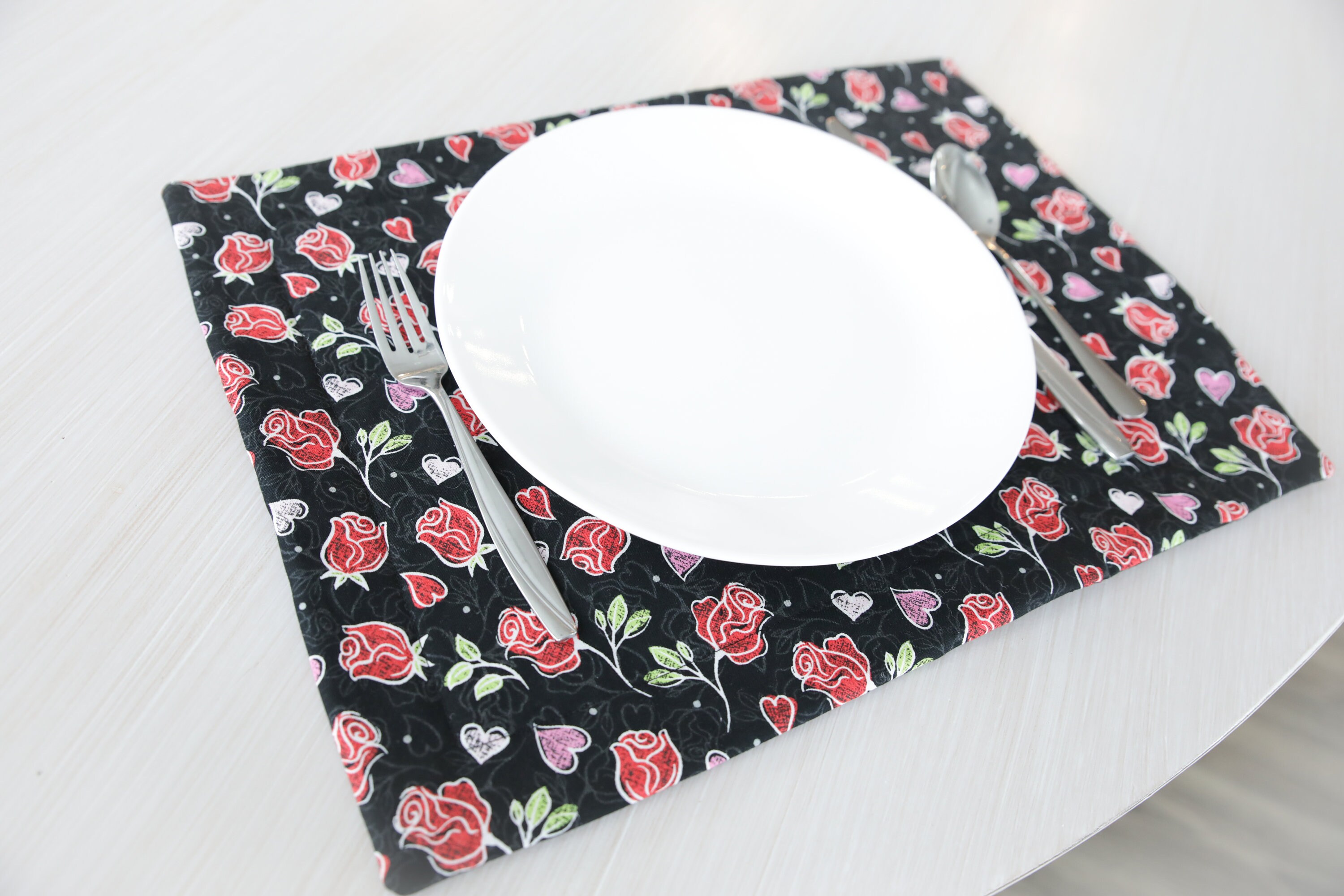 Red Rose Quilted Placemat set of 2 Placemat Red Roses Etsy UK