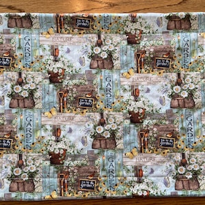 Garden Flower Baskets Quilted Placemat | Spring placemat | fabric placemat | Spring decor | baskets of flowers | dining, table setting