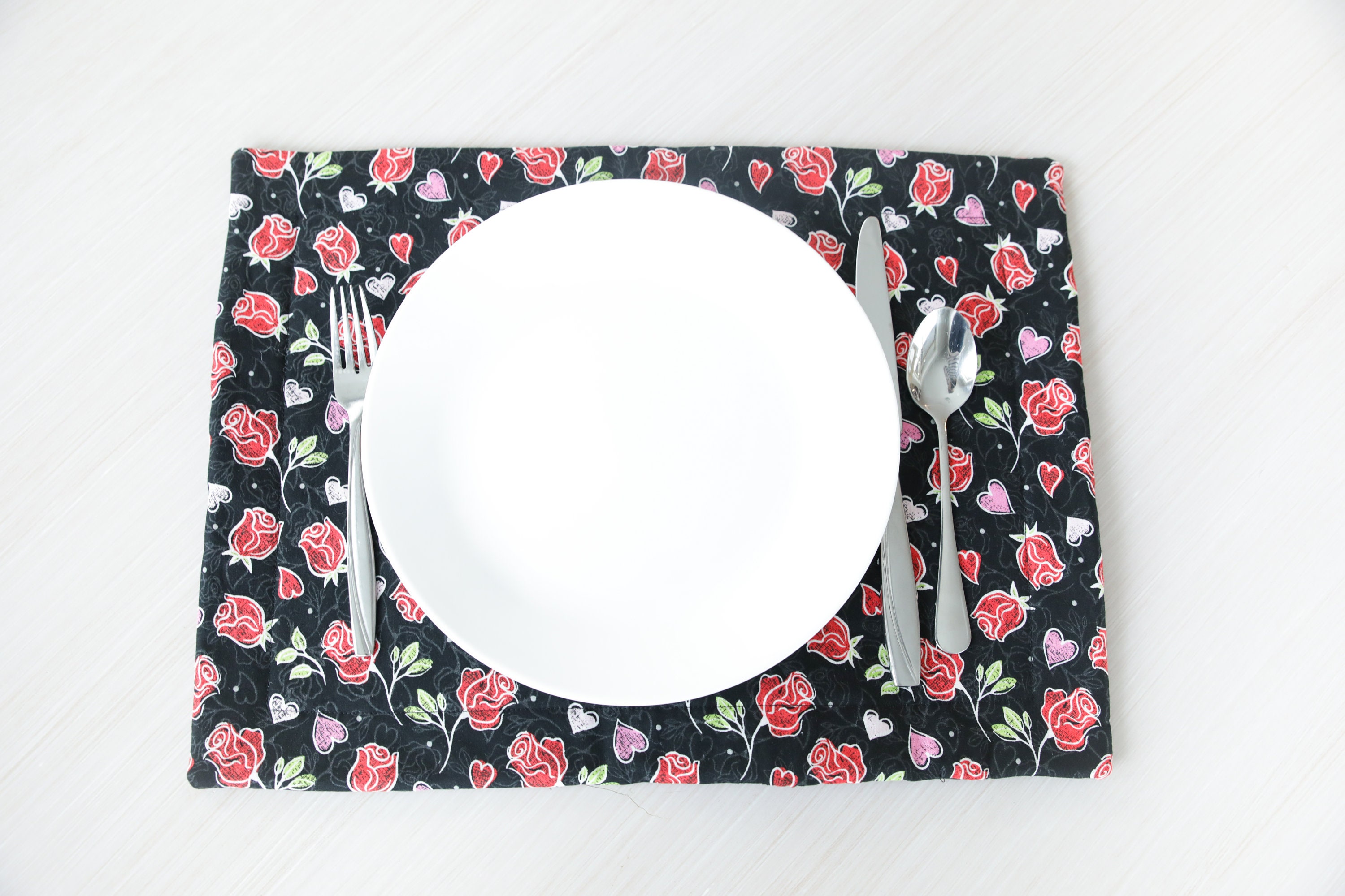 Red Rose Quilted Placemat set of 2 Placemat Red Roses Etsy UK
